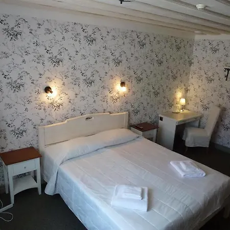 Vanalinna Boutique Szálloda Kuressaare