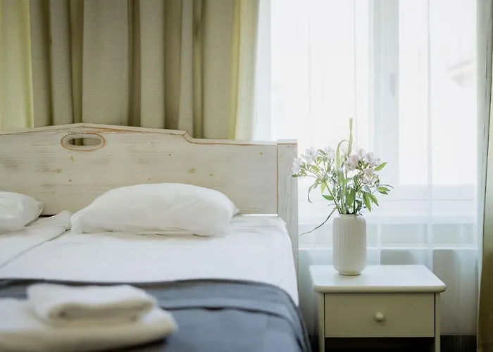 Vanalinna Boutique Отель *