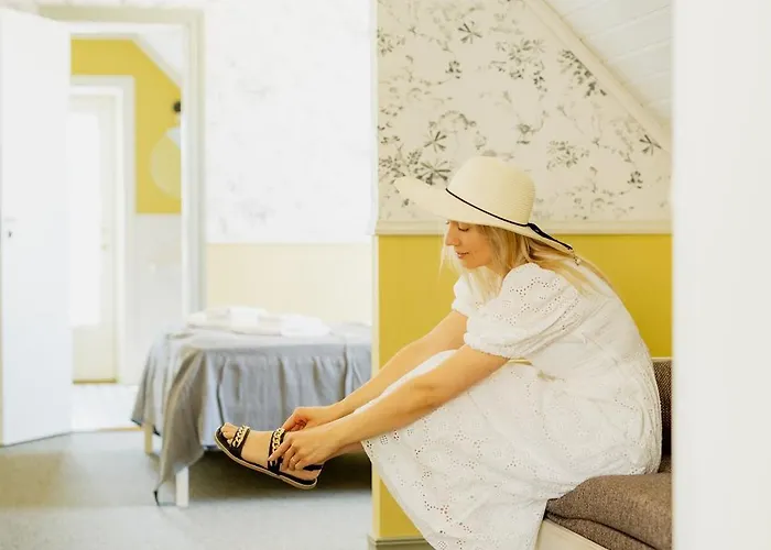 Vanalinna Boutique Отель Курессааре