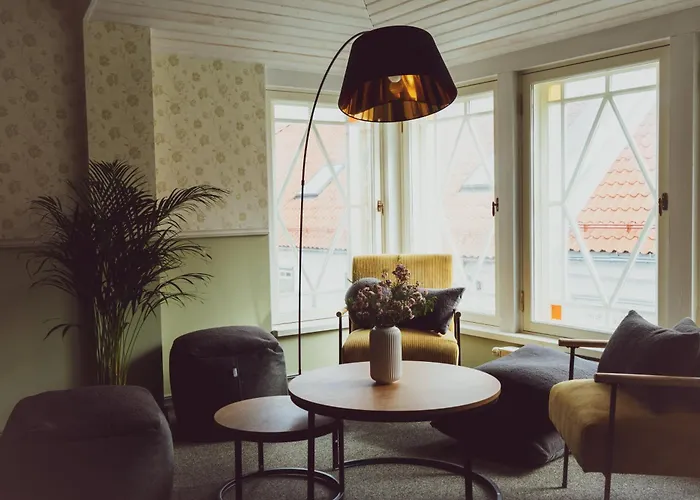 Vanalinna Boutique * Курессааре