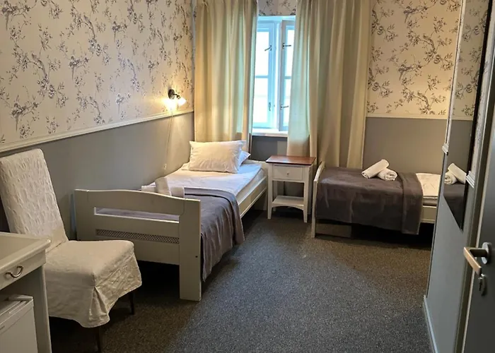 Vanalinna Boutique * Курессааре