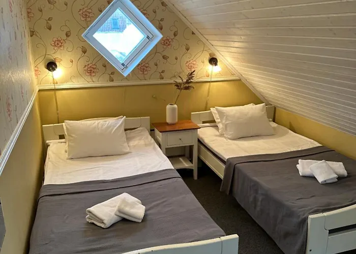 Отель Vanalinna Boutique Курессааре