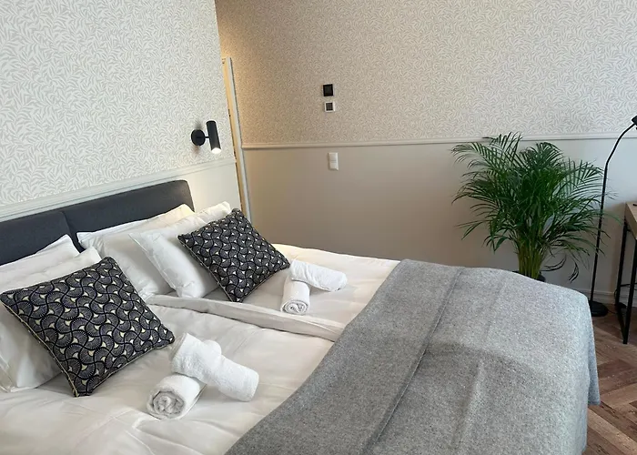 Отель Vanalinna Boutique Курессааре